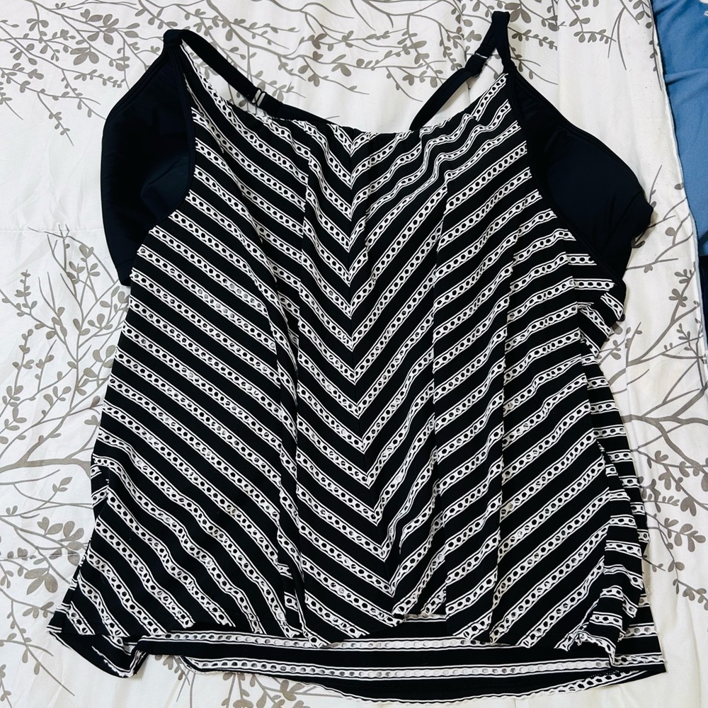 Swim By Cacique Black White No wire Swim Top